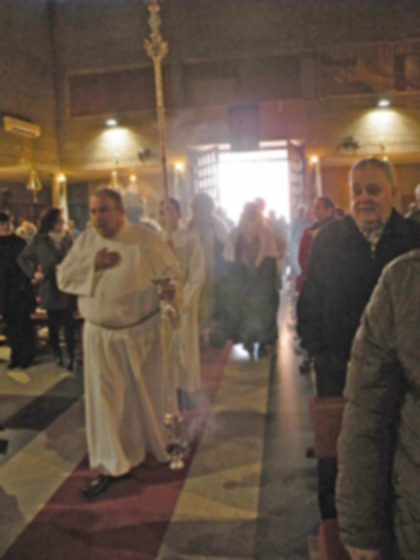 Sevilla. Misa del día de Reyes en la parroquia de Sta. María de las Flores de Sevilla.