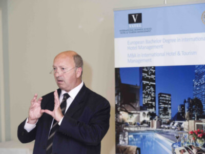 VATEL ACUDE A UNITOUR MÁLAGA CON PROGRAMAS DIRIGIDOS AL SECTOR HOTELERO ACTUAL 