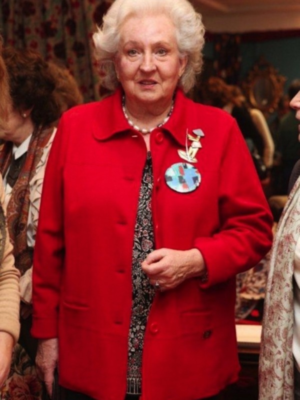 La Infanta Pilar inaugura el rastrillo en Sevilla ante la ausencia de la duquesa de Alba