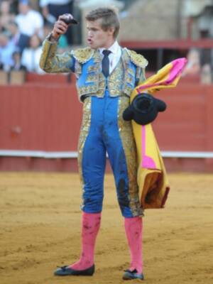 Javier Jiménez corta una oreja y León da una vuelta al ruedo