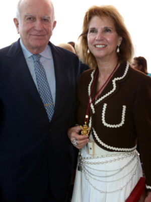  la presidenta de la Real Academia de Bellas Artes de Santa Isabel de Hungría, Isabel de León, marquesa de merito, medalla de Sevilla 