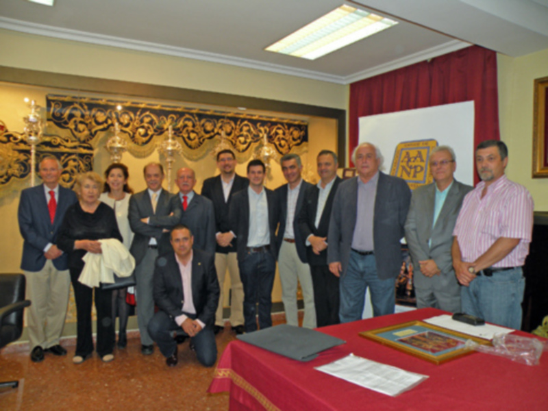 PRESENTADA EN TRIANA LA ASOCIACIÓN AMIGOS DE LA CERÁMICA NICULOSO PISANO