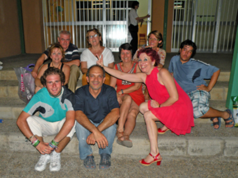 Sevilla.El grupo de teatro volver a empezar, puso el broche de oro de fin decurso del colegio de adultos Ceper del Polígono Norte  de Sevilla.