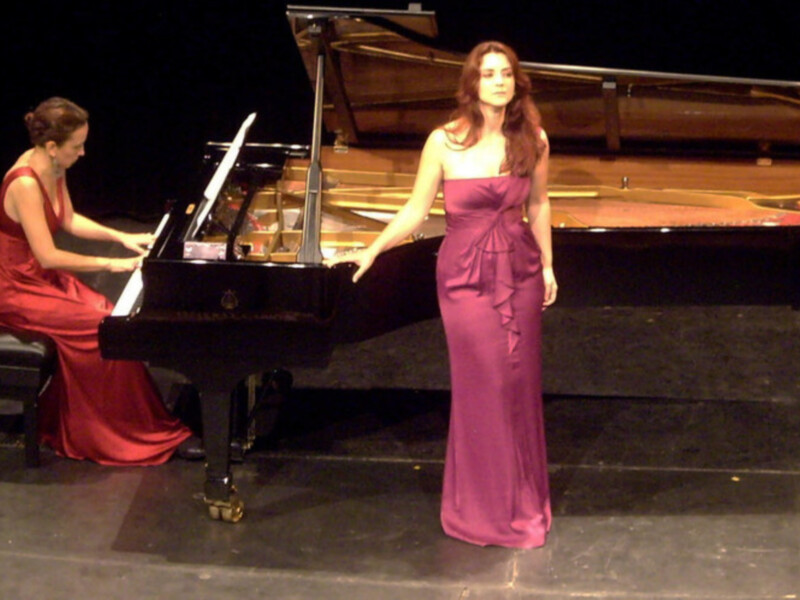 Ópera y Zarzuela en los Jardines de la Buhaira el jueves a las 22.00