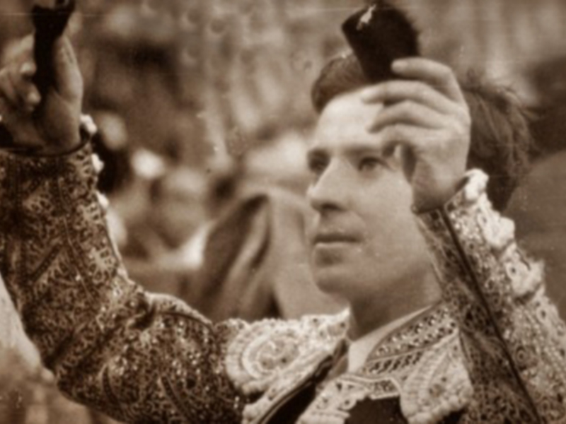 PRIMER PREMIO TAURINO AYUNTAMIENTO DE SEVILLA A PEPE LUIS VÁZQUEZ