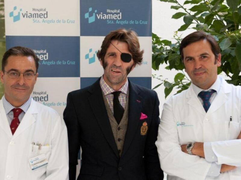 Juan José Padilla recibe el alta tras la intervención de ayer en el Hospital Viamed Santa Ángela de la Cruz de Sevilla