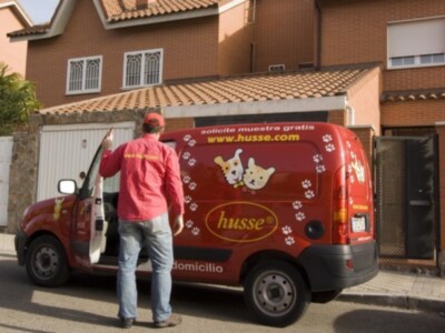 Haz de la pasión por los animales tu profesión: Husse, única franquicia en España de reparto de comida a domicilio para mascotas