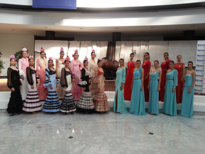Las candidatas a Miss World Sevilla 2013 posan con moda flamenca de Pilar Vera y en traje de noche de la diseñadora Ana Torres