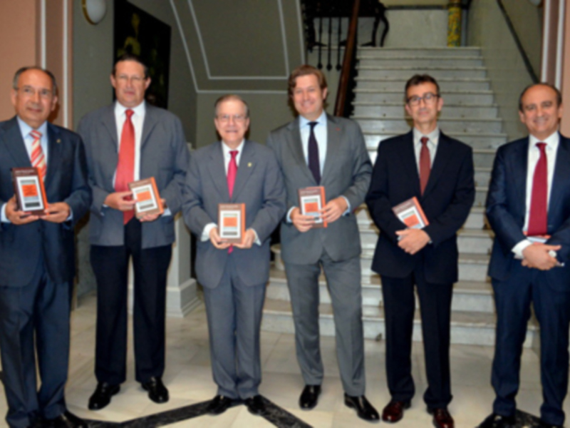Sevilla.  El jueves 15 de mayo, Javier Goma Lanzón, Ensayista y Director de la fundación Juan March, presento su libro Razón: Portería en el Ateneo de Sevilla.