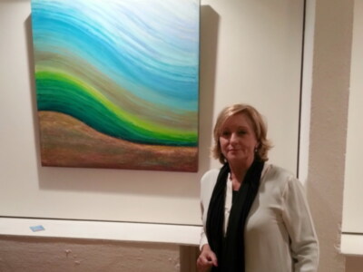 Carmen Sola inaugura exposición en el Mercado de Artesanía de El Postigo