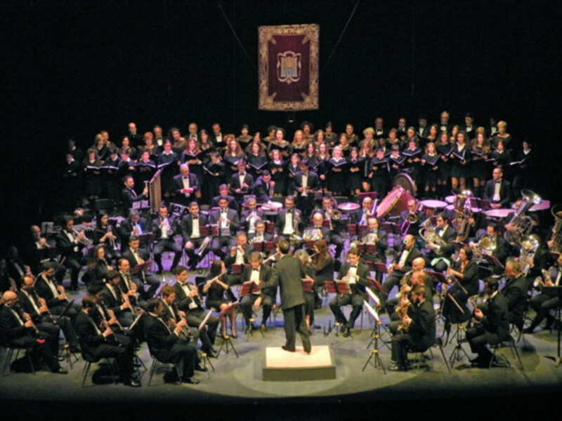 En el Teatro Lope de Vega, se celebró el concierto de Navidad por la Sinfónica de Sevilla.