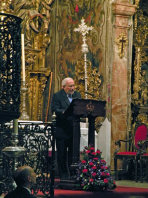 Sevilla.  El periodista y compositor del Canal Sur  Luis Baras Japón pronunció el Pregón cofrade en la Hermandad sevillana de la Candelaria.