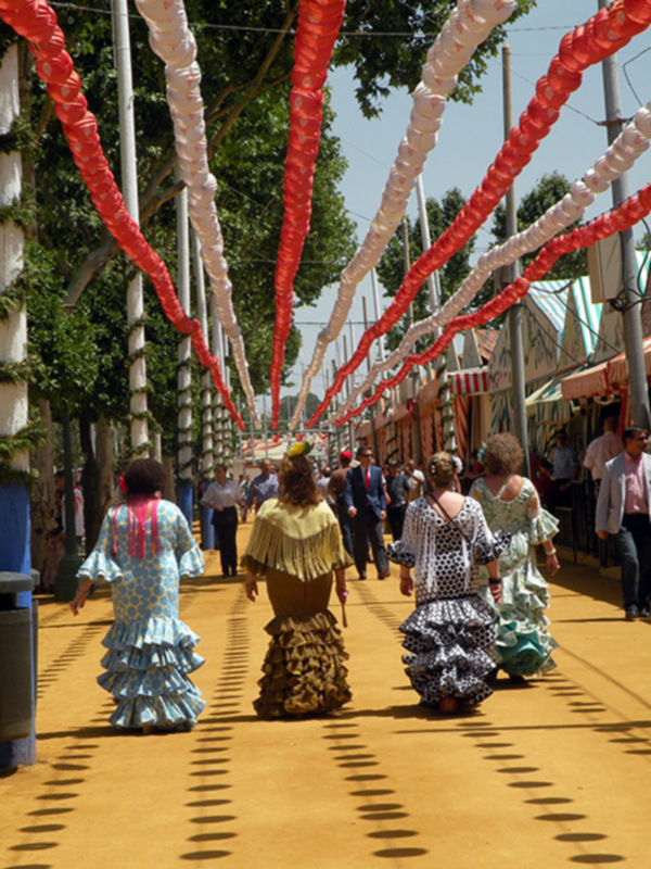 Sevilla.  "Temas Sevillanos", inicia hoy su ciclo dedicado a la Feria de Abril