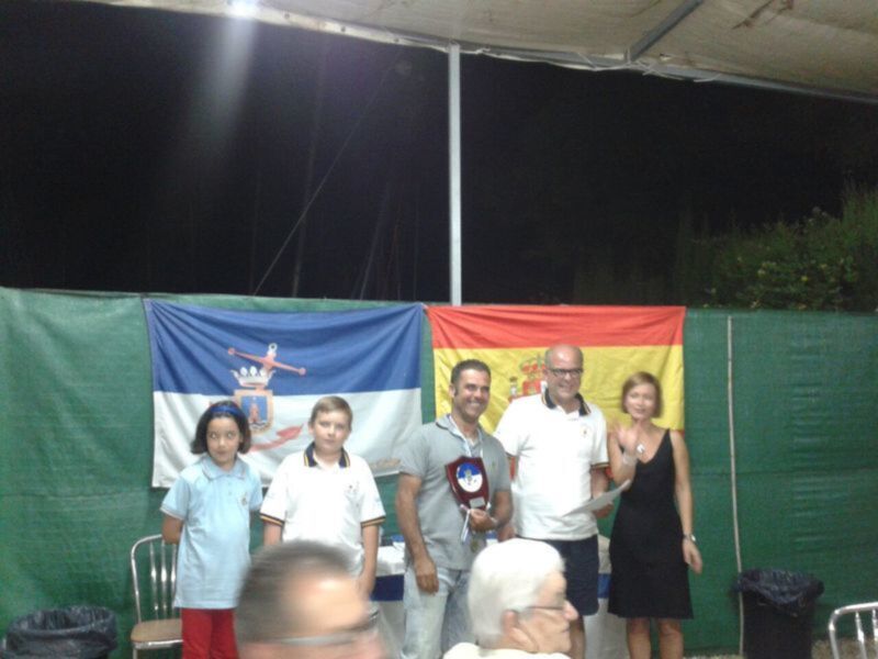 Diez barcos y treinta y cinco pescadores participaron en el I Concurso de Embarcación modalidad libre. 