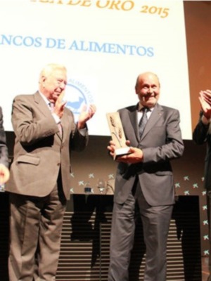 Caja Rural del Sur, junto al Grupo, recibe la Espiga de oro 2015 del Banco de Alimentos