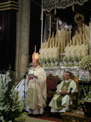 Sevilla.El arzobispo de Sevilla presidió la misa  estacional de la efeméride del aniversario de la Hiniesta.