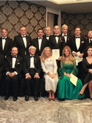 En el Hotel Gran Meliá Colón de Sevilla, ha tenido lugar el acto solemne organizado por la Academia de la Diplomacia del Reino de España, donde se nombran a los nuevos académicos. 