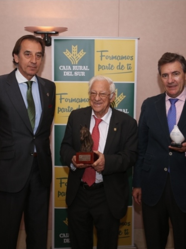 SICAB RECONOCE LA LABOR SOLIDARIA DEL PADRE ÁNGEL CON EL PREMIO PURA RAZA ESPAÑOLA