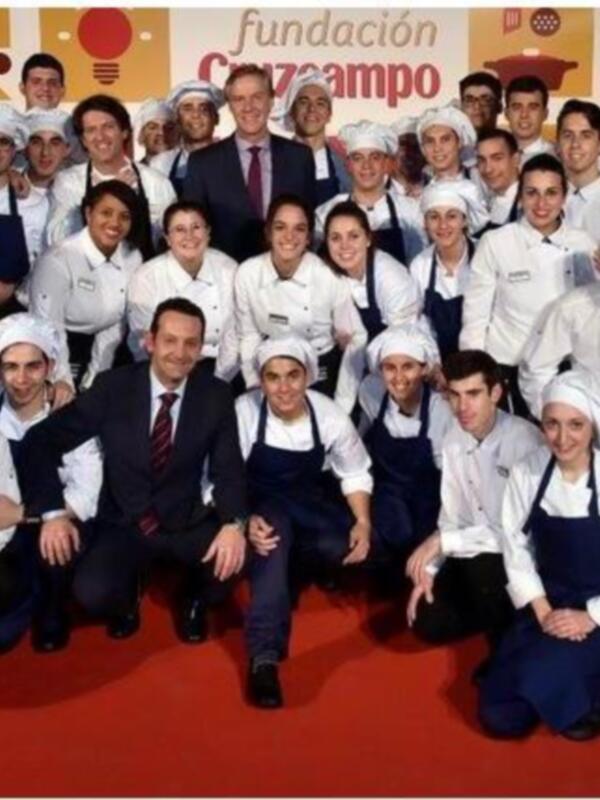 La Escuela de Hostelería Fundación Cruzcampo en Sevilla inaugura sus renovadas instalaciones de cocina y restaurante