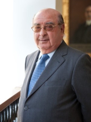 El abogado Fernando Piruat distinguido con la Cruz de San Raimundo de Peñafort