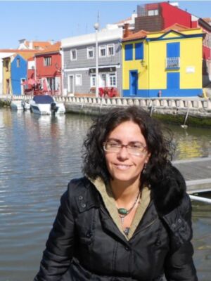 ITZIAR MÍNGUEZ GANA EL I PREMIO DE POESÍA NICANOR PARRA