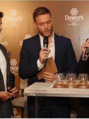 FRANCISCO RIVERA RECUPERA LA SONRISA TRAS ARCHIVAR EL FISCAL DE MENORES SU CASO Y BRINDA POR UN FINAL FELIZ