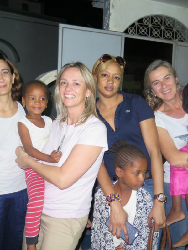 Teranga Projects es una Asociación sin ánimo de lucro impulsada por las madrileñas  Azucena Mongil y Beatriz Casero y la sevillana Cristina Ramos