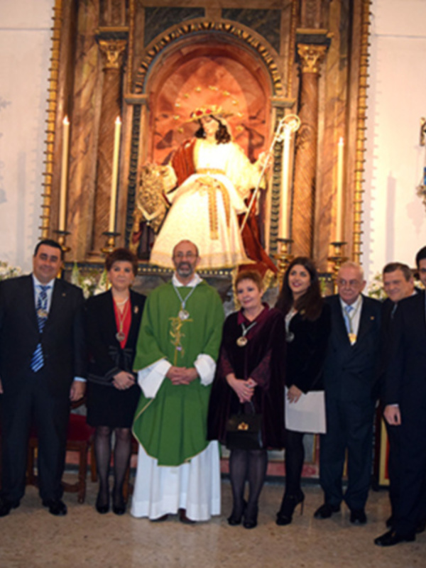 En el Templo de San Antonio de Padua tomó posesión la nueva Junta de Gobierno de la Pastora de Las Almas.