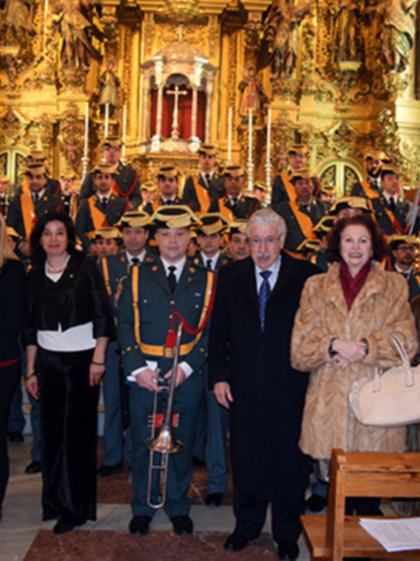 La cuaresma abrió  con la saeta del curso de Temas sevillano. 