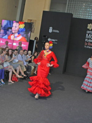El comercio local se vuelca en la tercera edición de La Rinconada Moda Flamenca