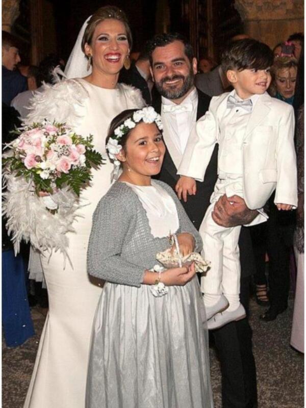 JUNIOR Y LA FLAKA SE CASAN ANTE LA ESPERANZA DE TRIANA