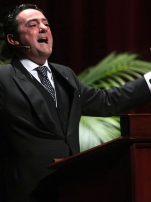 Los versos de Rafael Serna con el acento musical de Manuel Marvizón, protagonistas del aclamado pregón de Semana Santa de Sevilla