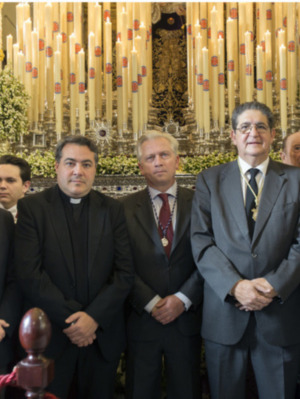 Los Abogados con la Virgen de la Concepción.