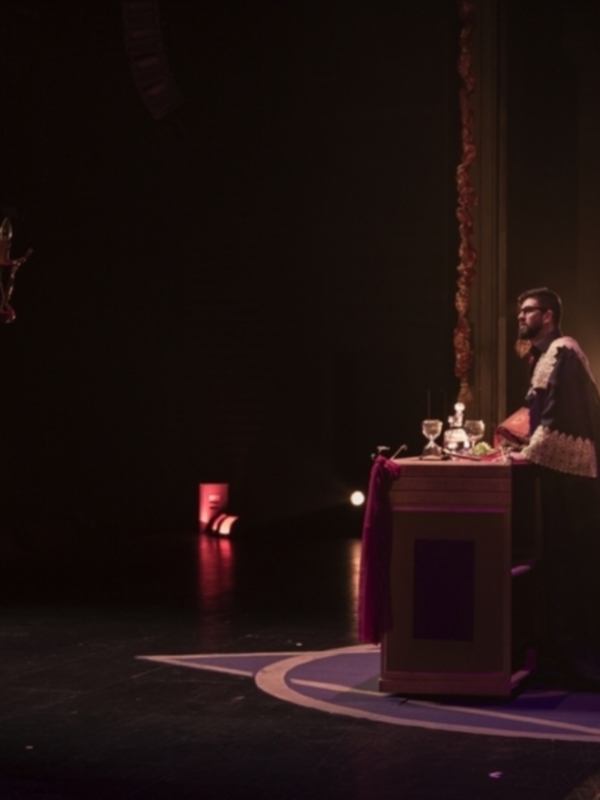 MANU SÁNCHEZ REGRESA A ALCALÁ DE GUADAÍRA CON 'EL ÚLTIMO SANTO' Y CONTINÚA SU GIRA POR LA PROVINCIA TRAS LA SEMANA SANTA