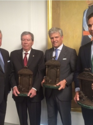 Espartaco, Núñez del Cuvillo y Corcuera reciben los premios taurinos «Pepe Luis Vázquez» de Caja Rural del Sur