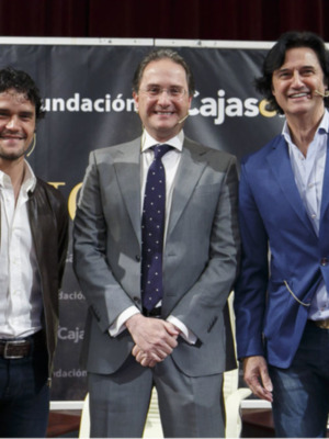 Poty y Abellán inundan de toreo y baile la Fundación Cajasol