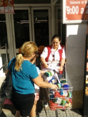 Cruz Roja Española recogerá alimentos en los supermecados Supersol durante el fin de semana