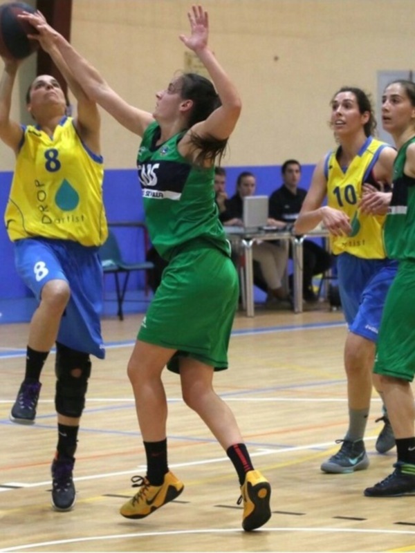 Las chicas del Club Náutico se llevan la ida de los cuartos de final de Primera Nacional