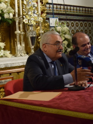 Nuevas Guías de Gloria 2016 en el altar de la Virgen de Montemayor.