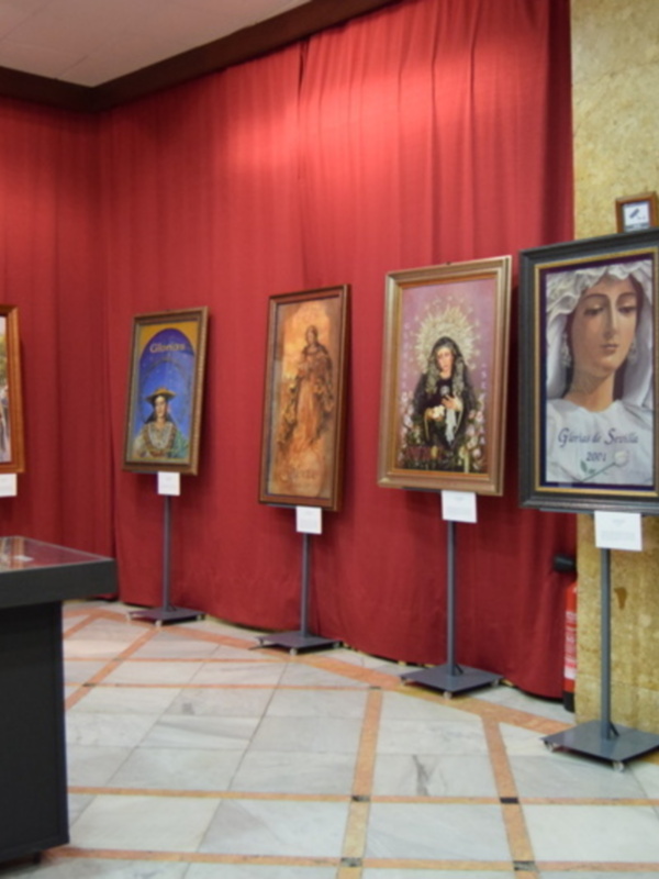 Exposición de carteles pintados ?De las Glorias a la Patrona de Sevilla? en el Círculo Mercantil de Sevilla.