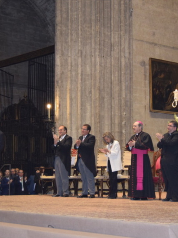 El Pregón de las Glorias de María por el escritor y filólogo Antonio García Rodriguez.