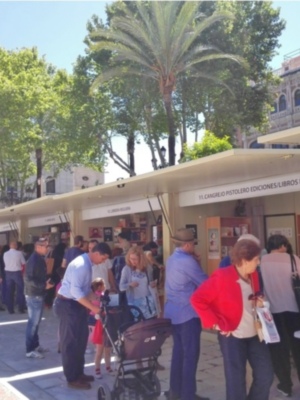 ALBERTO FUGUET, ISASAWEIS Y JULIO MANUEL DE LA ROSA, PROTAGONISTAS ESTE VIERNES EN LA FERIA DEL LIBRO DE SEVILLA