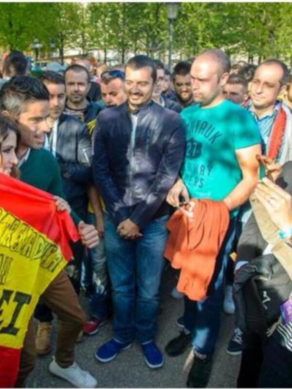 Cientos de fans españoles arropan a Barei en Estocolmo