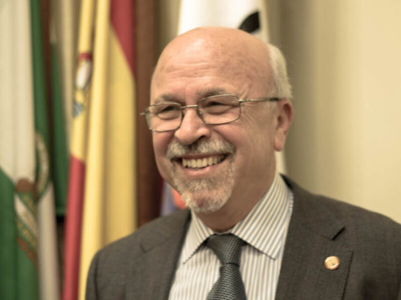 Presentada la novela El anillo de París, original de  Ángel Nepomuceno