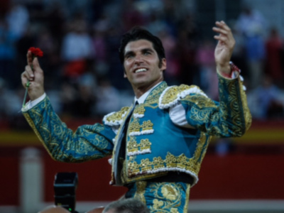 Cayetano se lleva el mano a mano de Granada