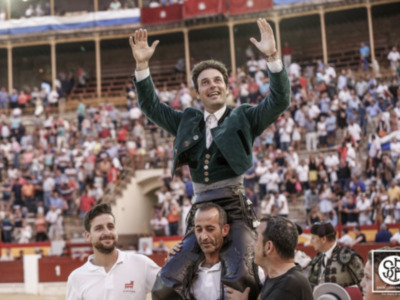 Puerta Grande para Andy Cartagena en la última de feria