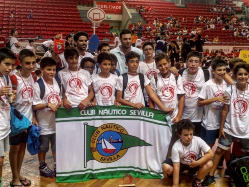 Podio para el Náutico en el Torneo Internacional de Lisboa de minibasket