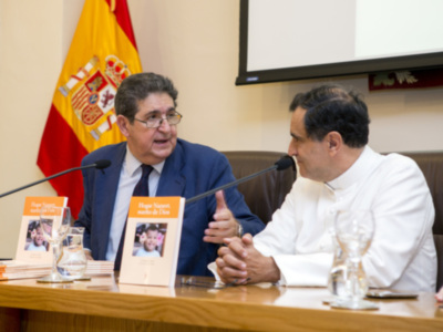 Presentación en Sevilla del Hogar Nazaret.-