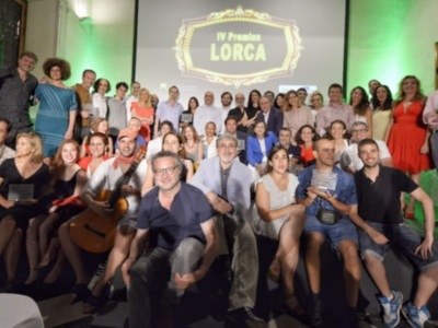 Una gala que reunió al teatro y la danza creados en Andalucía entregó los Premios Lorca del Teatro Andaluz 2016