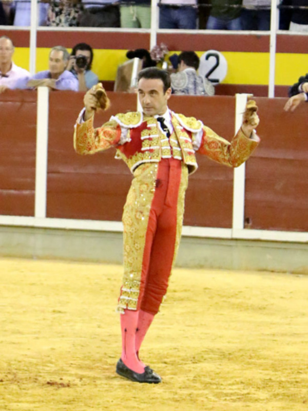 Tarde importante de Ponce, que corta tres orejas en Tomelloso